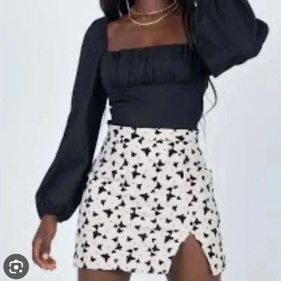 Princess Polly Butterfly Mini Skirt Size 4 - Picture 1 of 5